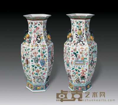 清同治 粉彩堆瓷博古六角大花瓶（一对） 高59cm